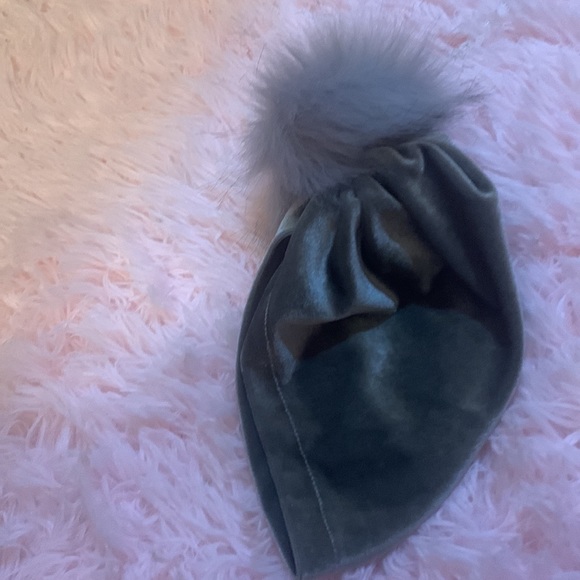 Silver/Grey Velour Toddler Turban Style Hat with Faux Fur Pom Pom - Picture 3 of 4